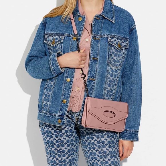 CA359 - Coach Foldover Cut Out Clutch Crossbody - Picture 14 of 15